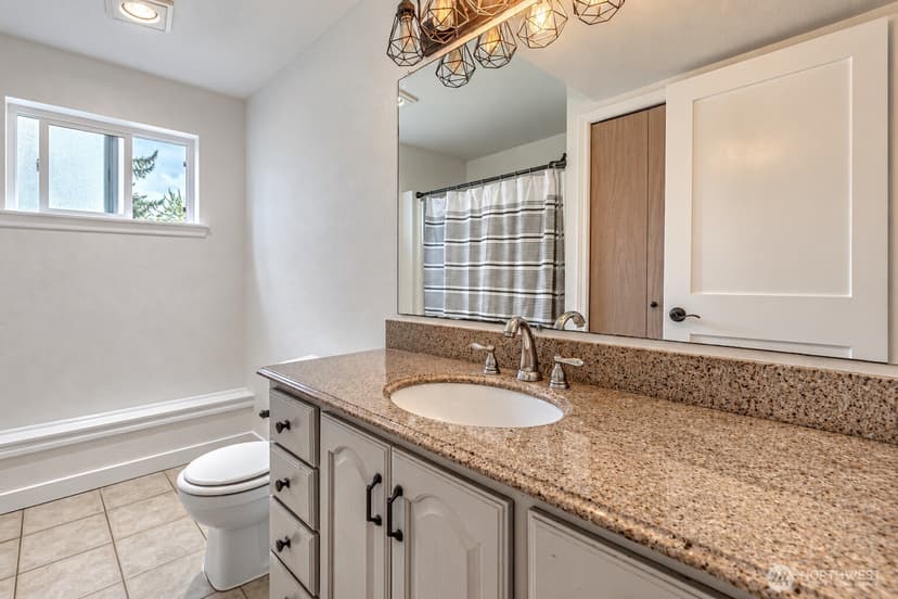 Property photo for 2704 180th Avenue E, Lake Tapps photo 20