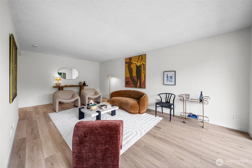 Property photo for 12701 NE 9th Place #D306, Bellevue photo 4