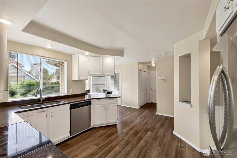 Property photo for 10021 SE 245th Place, Kent photo 12
