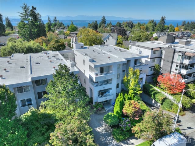 Property photo for 2125 California Avenue SW #103, Seattle