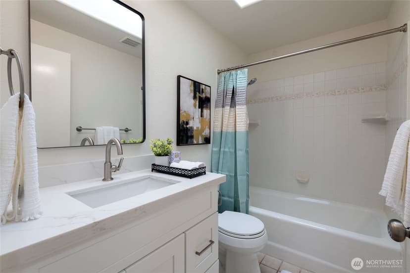 Property photo for 5815 Frances Avenue NE, Tacoma photo 16