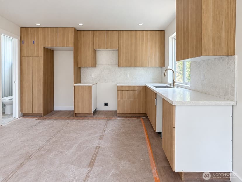 Property photo for 8316 B 28th Avenue NW, Seattle photo 4