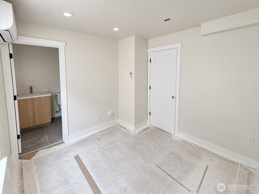 Property photo for 8316 B 28th Avenue NW, Seattle photo 11