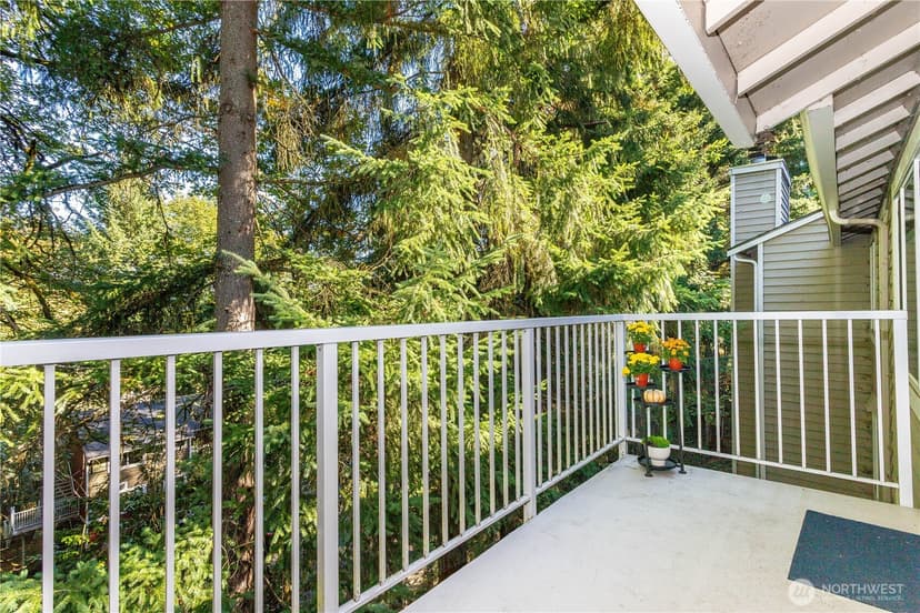 Property photo for 15246 SE 43rd Court #G301, Bellevue photo 12