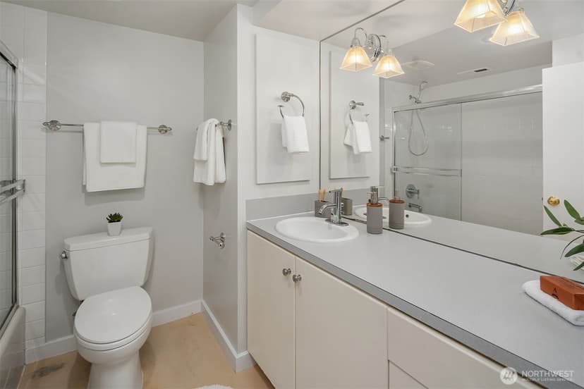 Property photo for 6818 49th Avenue NE, Seattle photo 25