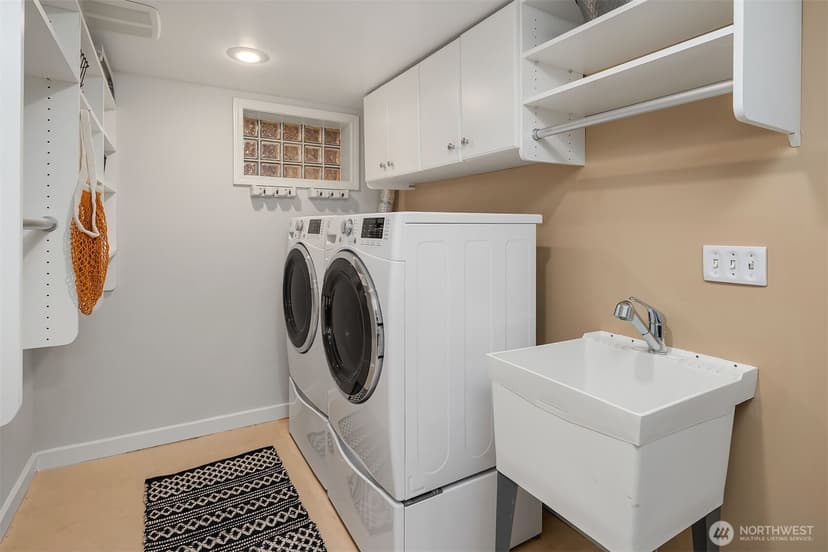 Property photo for 6818 49th Avenue NE, Seattle photo 26