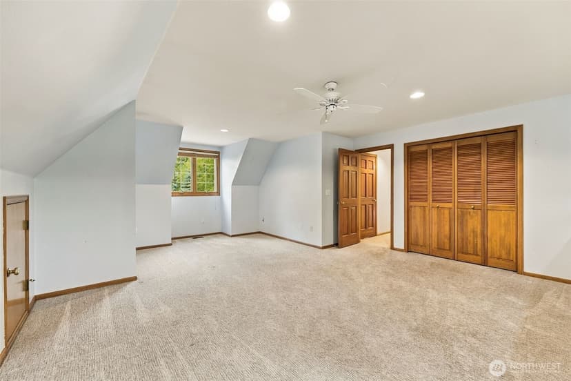 Property photo for 21715 NE 105th Place, Redmond photo 28