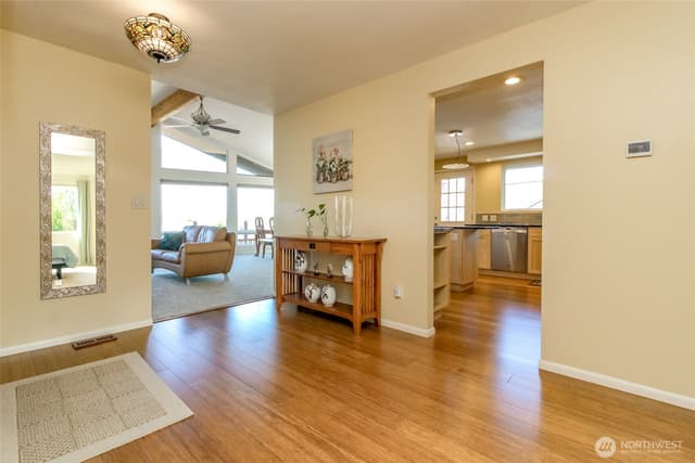 Property photo for 29816 2nd Avenue SW, Federal Way photo 5