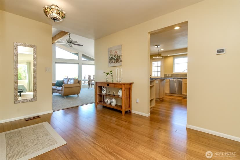 Property photo for 29816 2nd Avenue SW, Federal Way photo 5