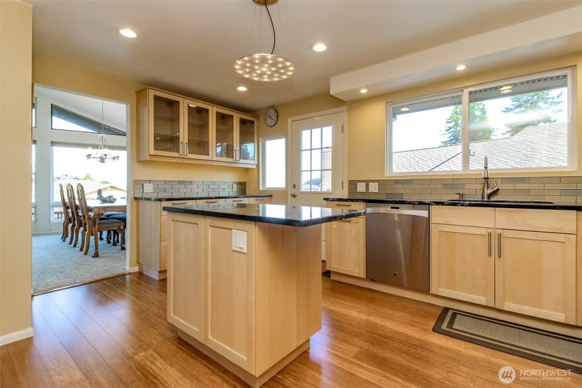 Property photo for 29816 2nd Avenue SW, Federal Way photo 13