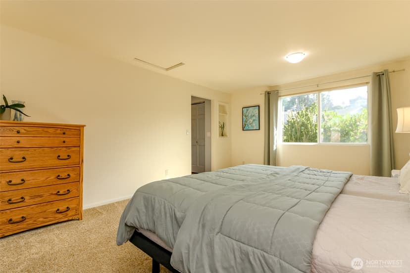 Property photo for 29816 2nd Avenue SW, Federal Way photo 17