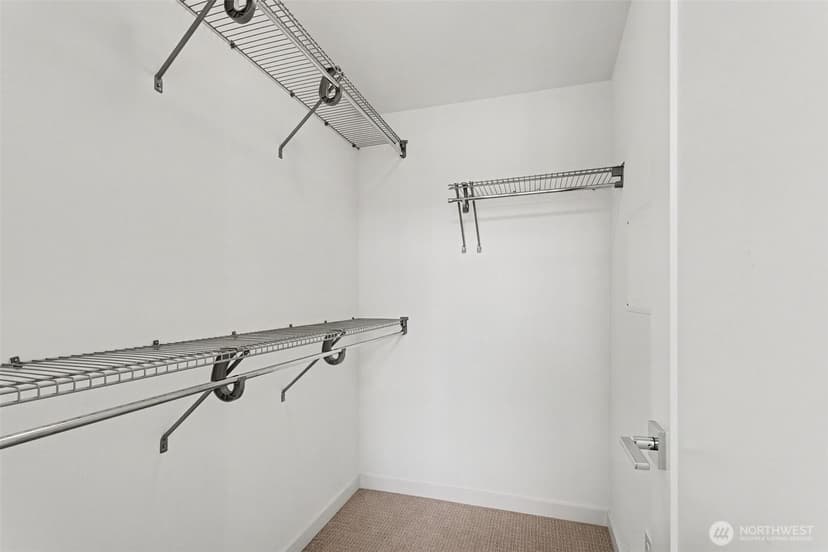 Property photo for 728 3rd Avenue N, Seattle photo 16