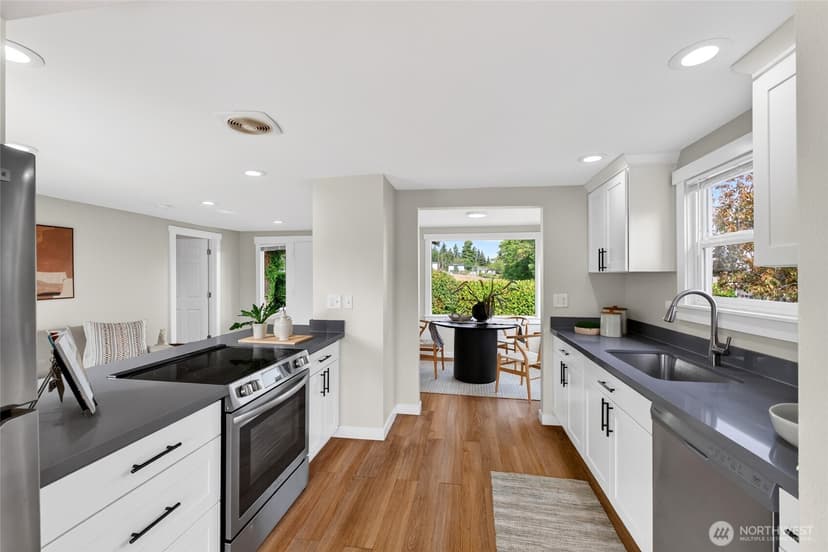 Property photo for 2907 SW Cloverdale Street, Seattle photo 16