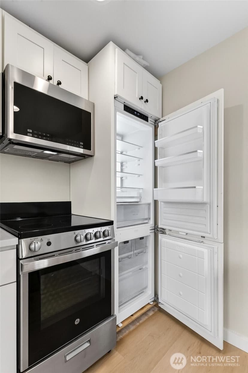 Property photo for 2909 SW Cloverdale Street, Seattle photo 5