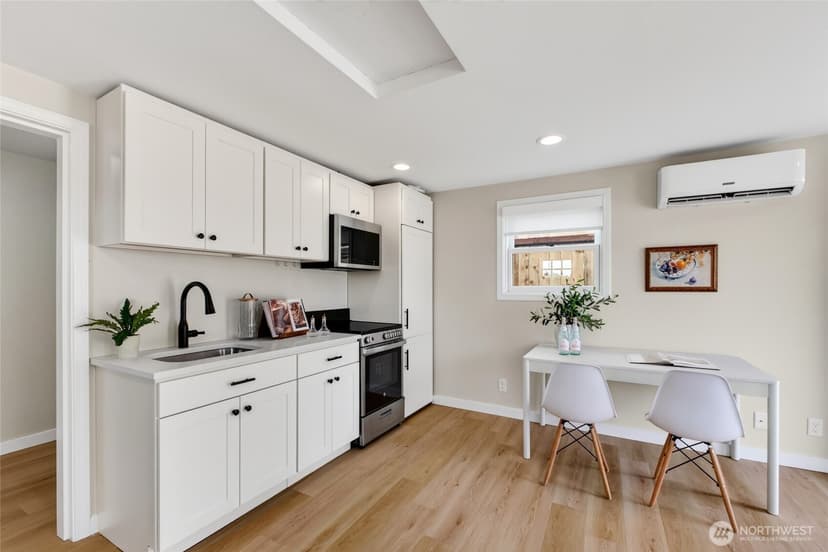 Property photo for 2909 SW Cloverdale Street, Seattle photo 4