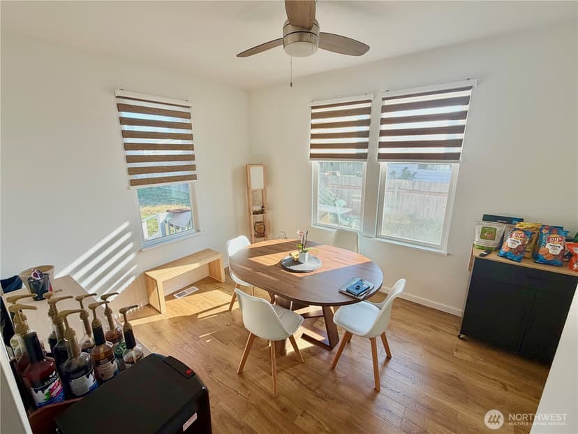 Property photo for 927 7th Avenue SW, Puyallup photo 8