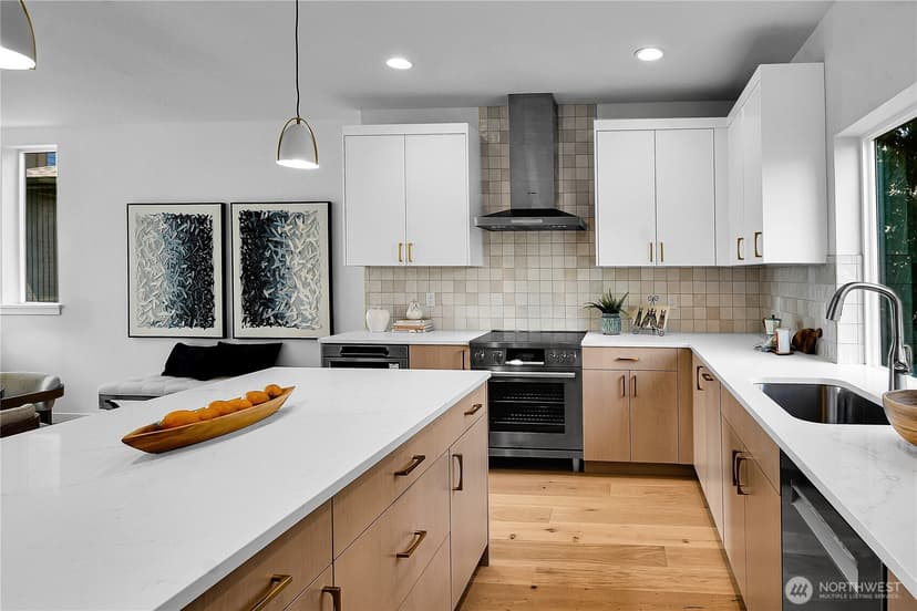 Property photo for 2608 NW 62nd Street, Seattle photo 5