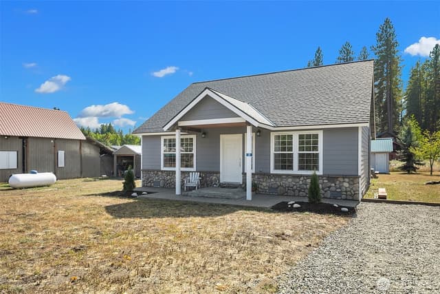 Property photo for 230 Cascade View Drive, Ronald photo 2