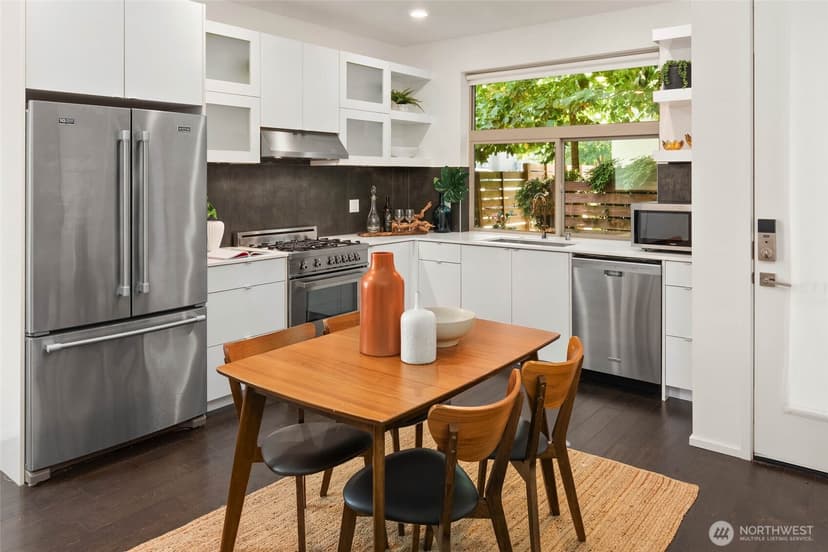 Property photo for 4112 Linden Avenue N #A, Seattle photo 10