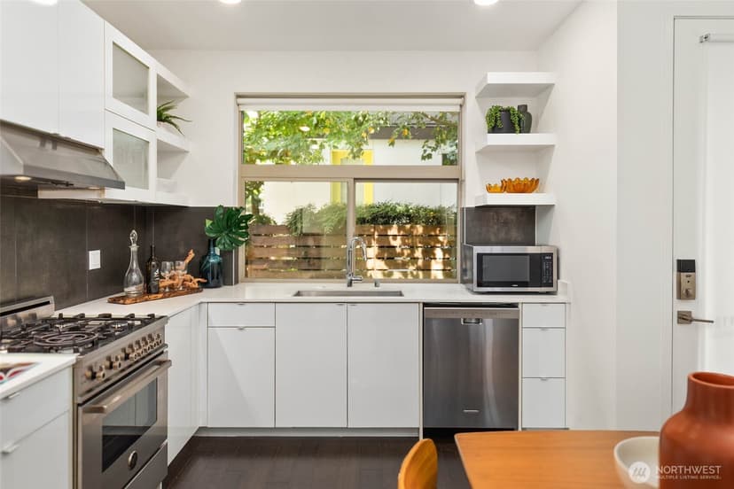 Property photo for 4112 Linden Avenue N #A, Seattle photo 13