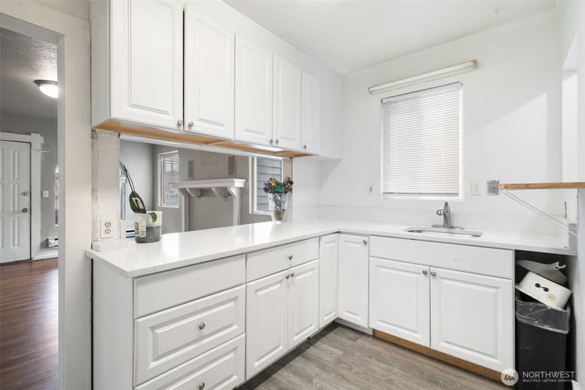 Property photo for 839 10th Street, Bremerton photo 8