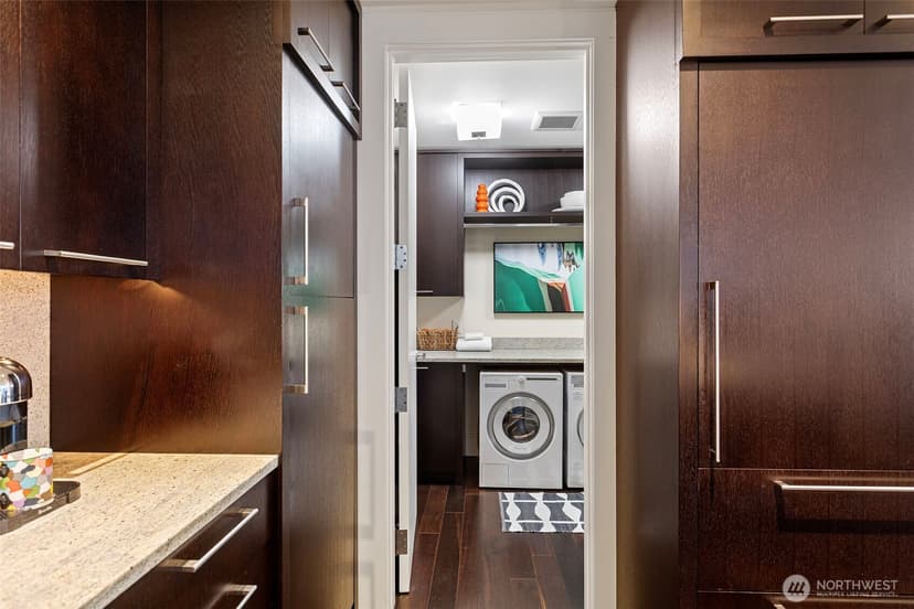Property photo for 1521 2nd Avenue #802, Seattle photo 21