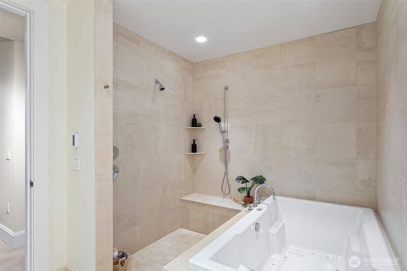 Property photo for 1521 2nd Avenue #802, Seattle photo 27