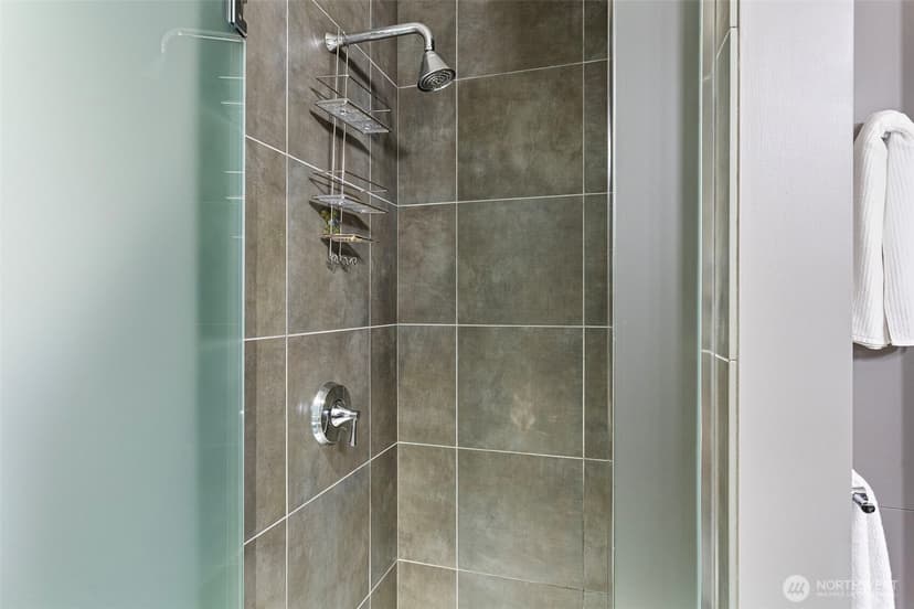Property photo for 1521 2nd Avenue #802, Seattle photo 31