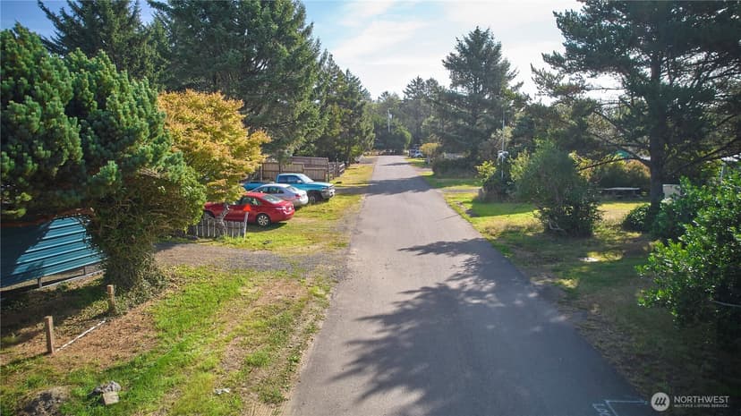 Property photo for 848 San Antonio Court NE, Ocean Shores photo 9