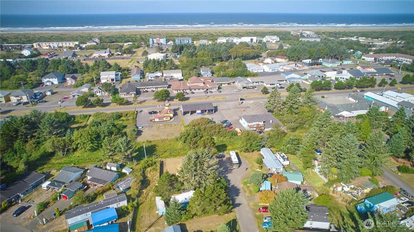 Property photo for 848 San Antonio Court NE, Ocean Shores photo 5