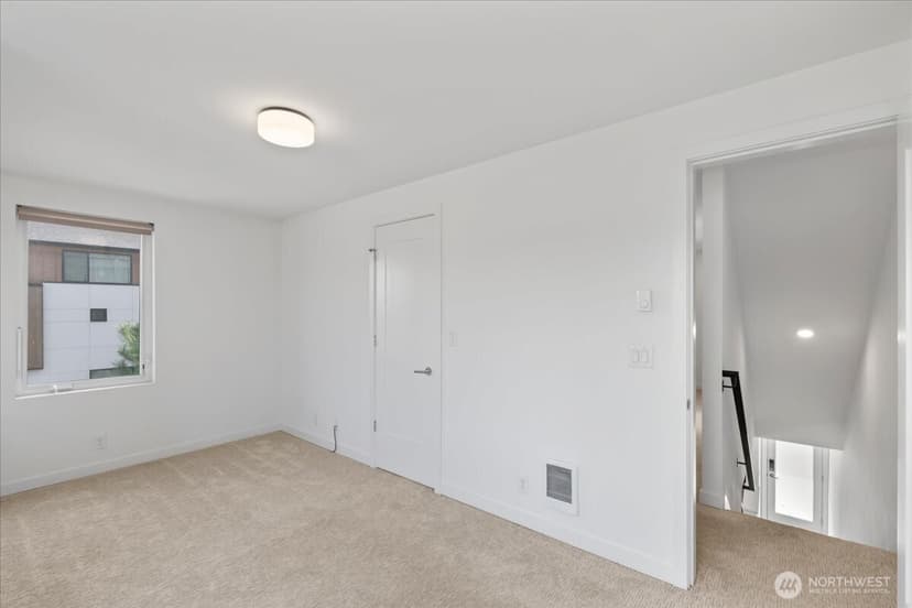 Property photo for 3821 S Cloverdale St, Seattle photo 13
