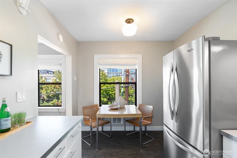 Property photo for 1136 13th Ave #305, Seattle photo 10