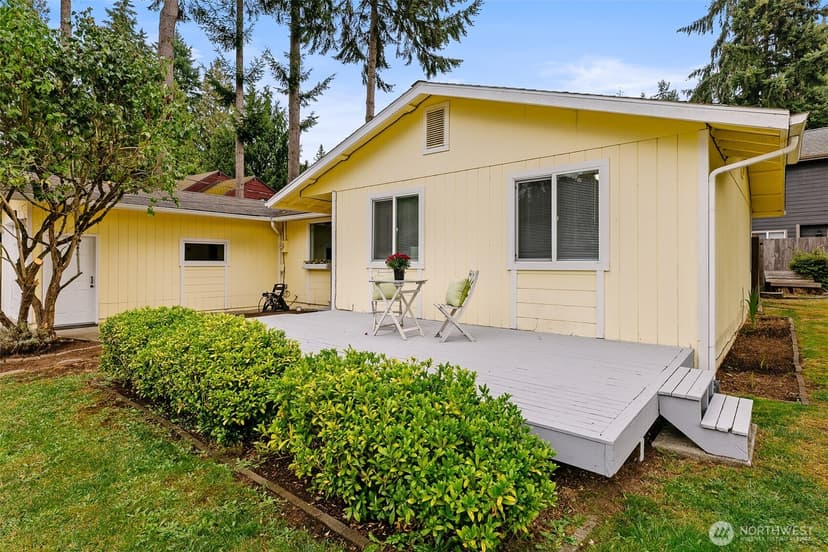 Property photo for 22120 Sea Vista NE, Poulsbo photo 4