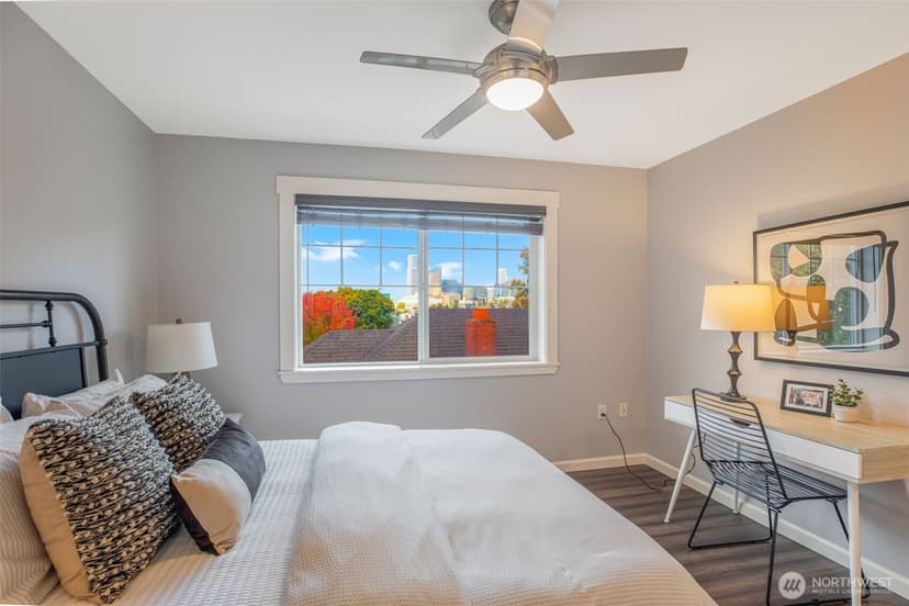 Property photo for 107 Ave. 20th #401, Seattle photo 9