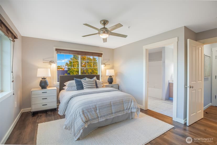 Property photo for 107 Ave. 20th #401, Seattle photo 5