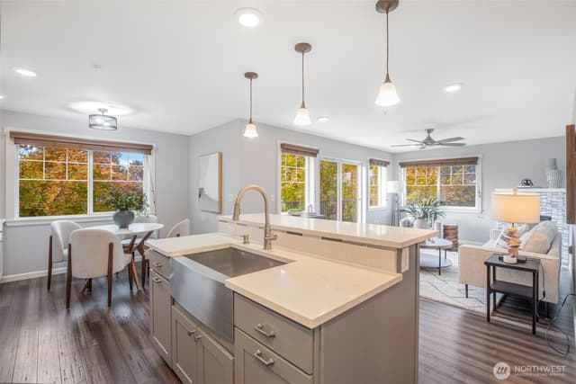 Property photo for 107 Ave. 20th #401, Seattle