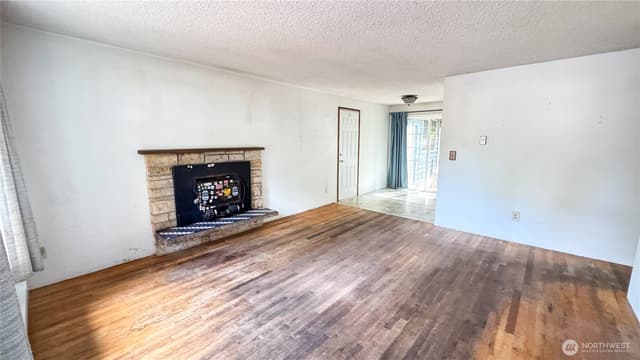 Property photo for 19617 NE 156 Place, Woodinville photo 2