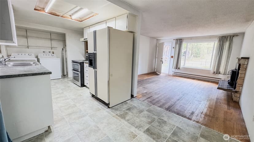 Property photo for 19617 NE 156 Place, Woodinville photo 11