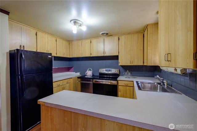 Property photo for 20241 20th Place NE, Shoreline photo 5