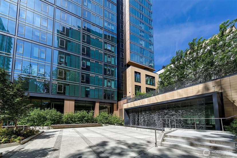 Property photo for 800 Columbia Street #1801, Seattle photo 29