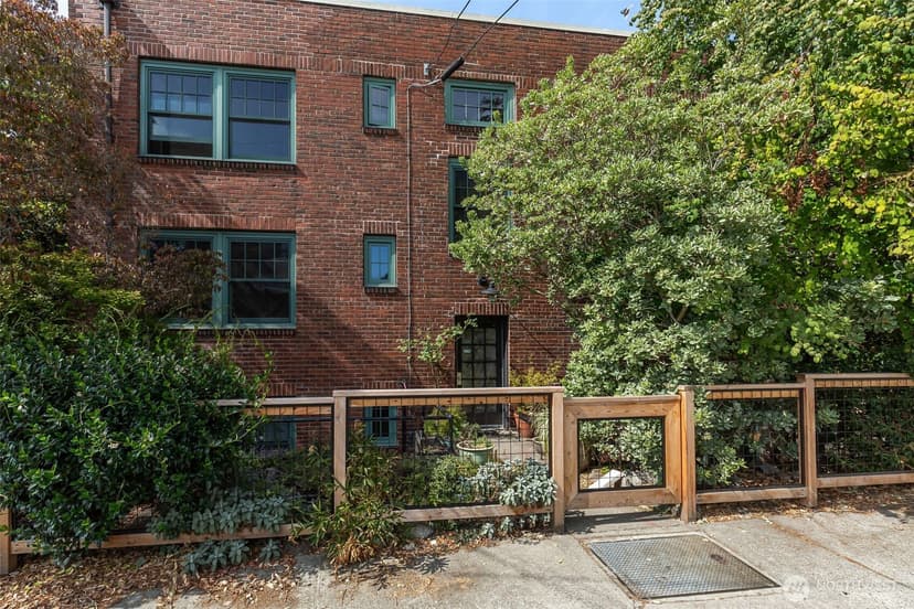 Property photo for 408 Bellevue Avenue E #201, Seattle photo 30