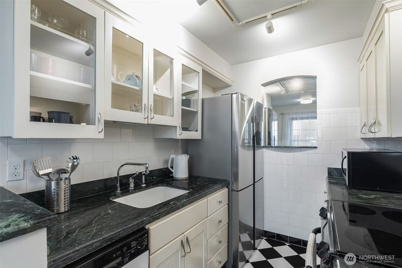 Property photo for 408 Bellevue Avenue E #201, Seattle photo 15