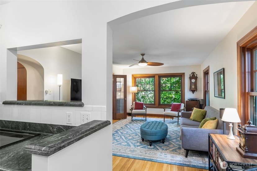 Property photo for 408 Bellevue Avenue E #201, Seattle photo 18
