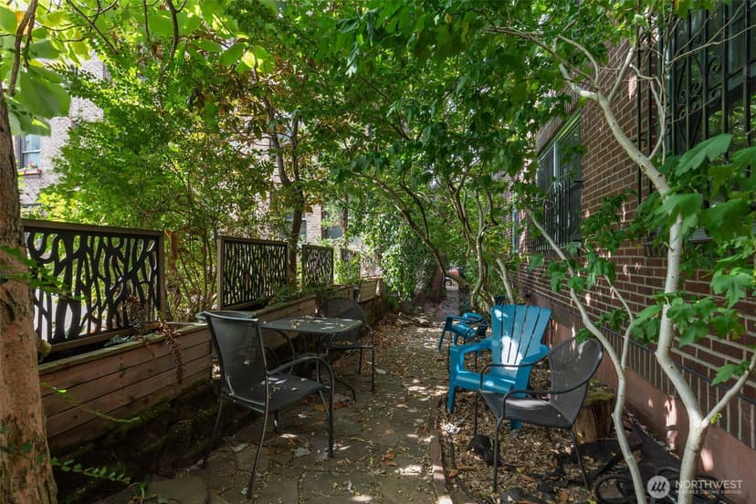 Property photo for 408 Bellevue Avenue E #201, Seattle photo 28