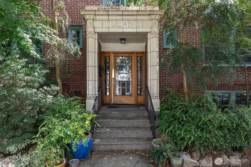 Property photo for 408 Bellevue Avenue E #201, Seattle