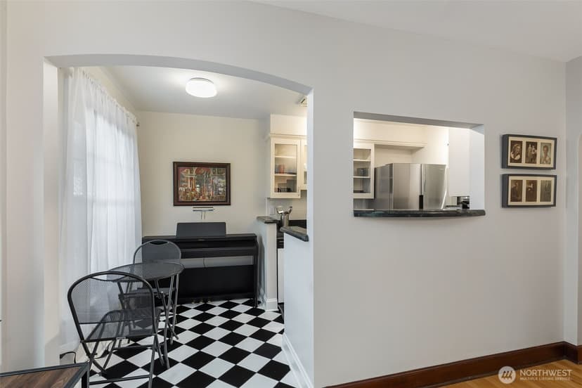 Property photo for 408 Bellevue Avenue E #201, Seattle photo 12