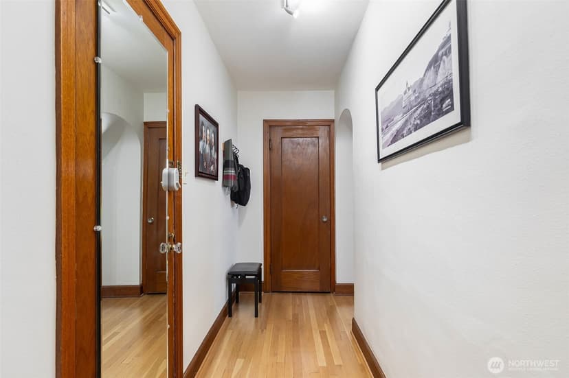 Property photo for 408 Bellevue Avenue E #201, Seattle photo 19