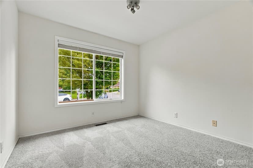 Property photo for 1603 Ilwaco Avenue NE, Renton photo 17