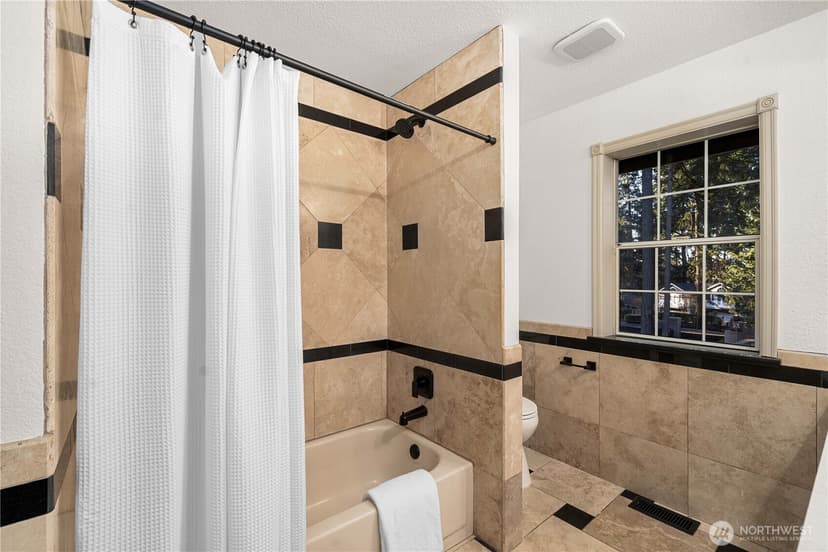 Property photo for 11215 Madera Circle SW, Lakewood photo 25