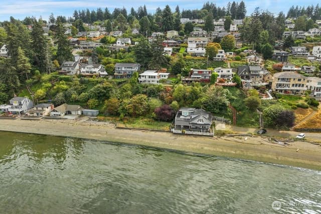 Property photo for 1707 Markham Avenue NE, Tacoma photo 5